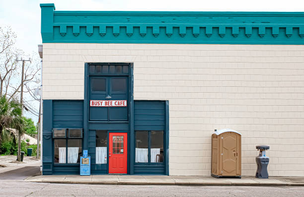 Best Porta potty delivery and setup  in Stinnett, TX